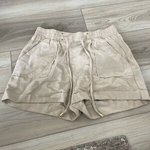 Simply Blessed Beige Elastic Waist Drawstring Pockets Paperbag Shorts Size Small